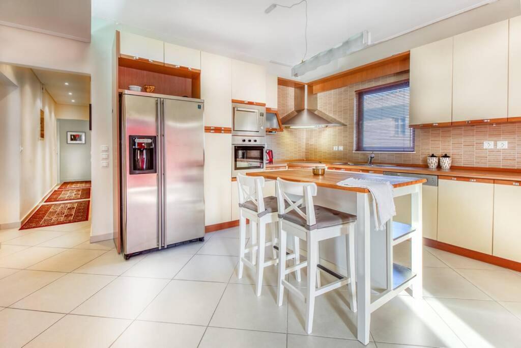 Spacious Apartment In Glyfada Close To The Sea Atina Dış mekan fotoğraf