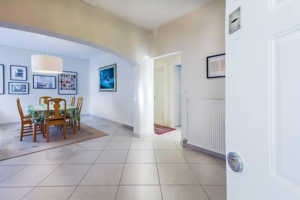 Spacious Apartment In Glyfada Close To The Sea Atina Dış mekan fotoğraf