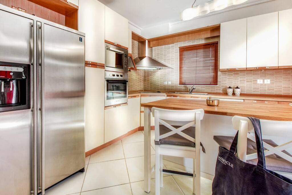 Spacious Apartment In Glyfada Close To The Sea Atina Dış mekan fotoğraf