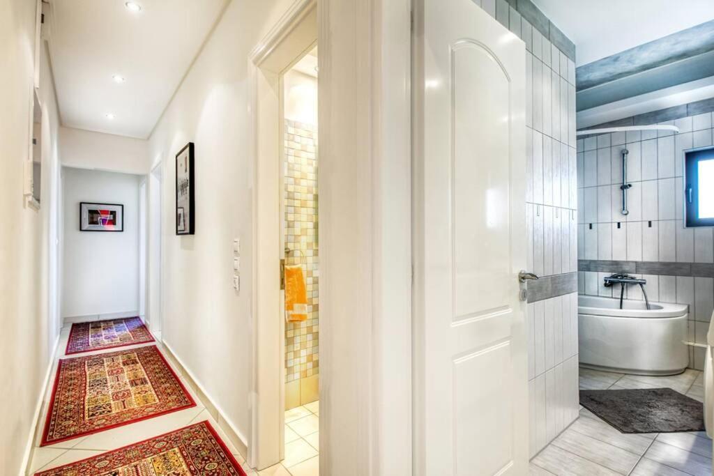 Spacious Apartment In Glyfada Close To The Sea Atina Dış mekan fotoğraf